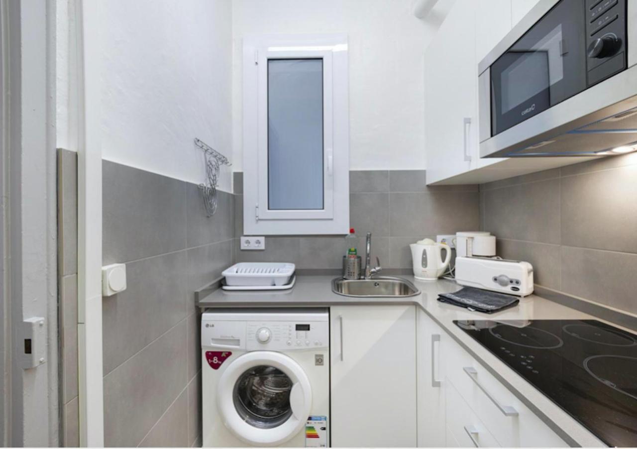 Great Apartment In Sagrada Familia With Balcony Барселона Екстериор снимка