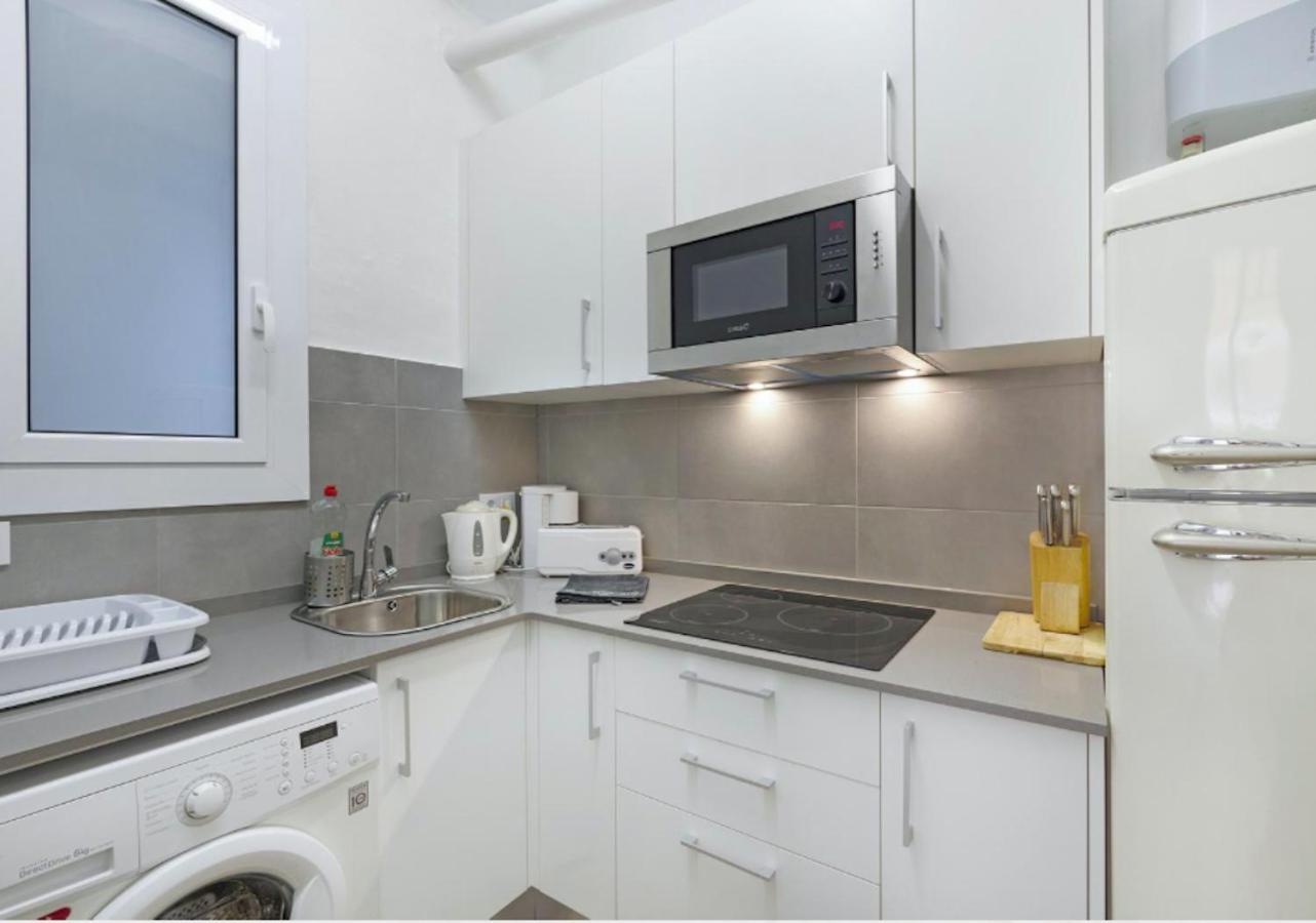 Great Apartment In Sagrada Familia With Balcony Барселона Екстериор снимка