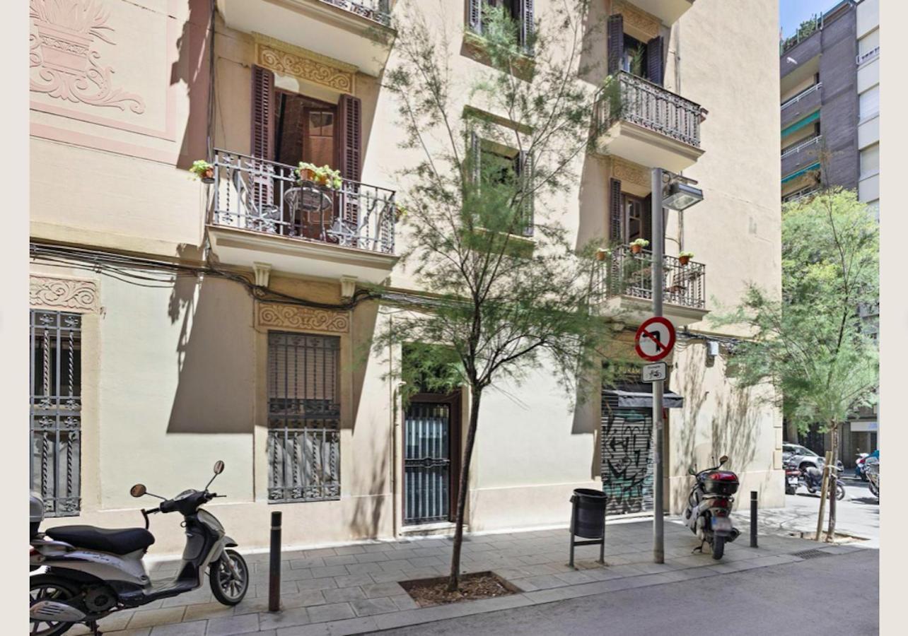 Great Apartment In Sagrada Familia With Balcony Барселона Екстериор снимка