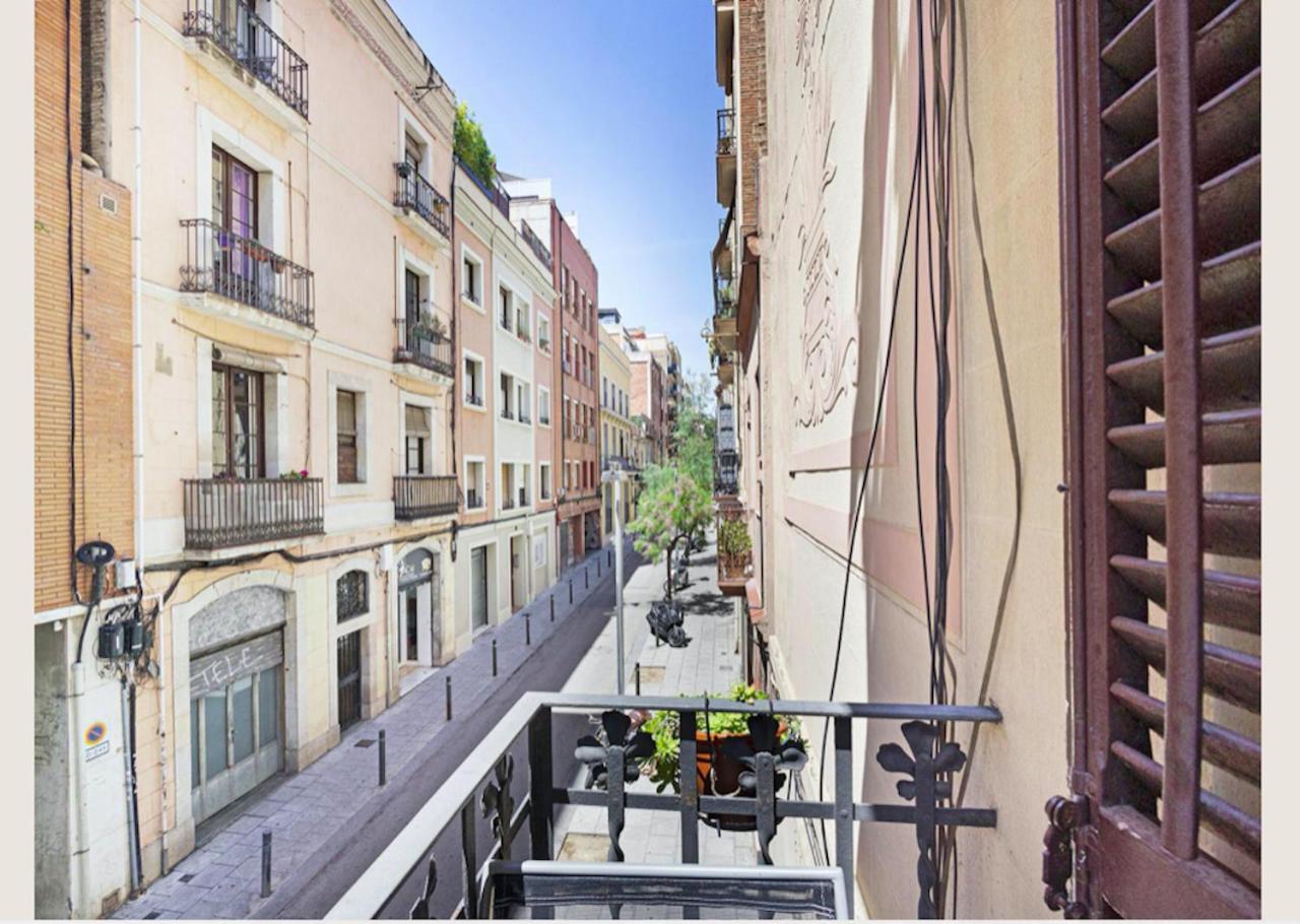 Great Apartment In Sagrada Familia With Balcony Барселона Екстериор снимка