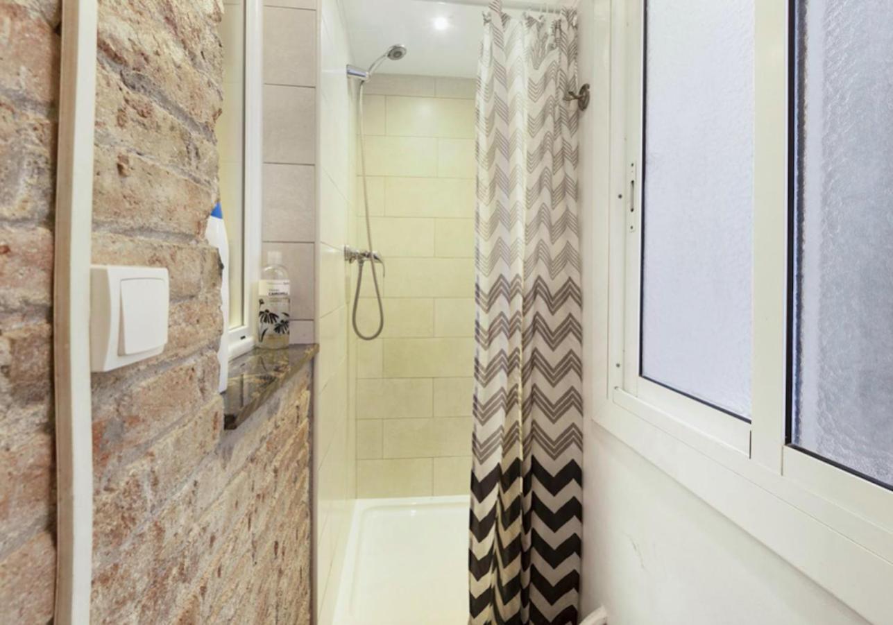 Great Apartment In Sagrada Familia With Balcony Барселона Екстериор снимка