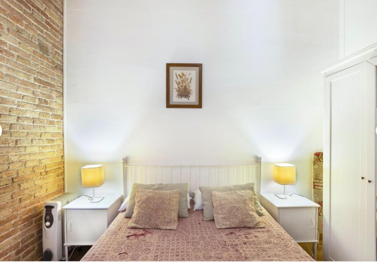Great Apartment In Sagrada Familia With Balcony Барселона Екстериор снимка